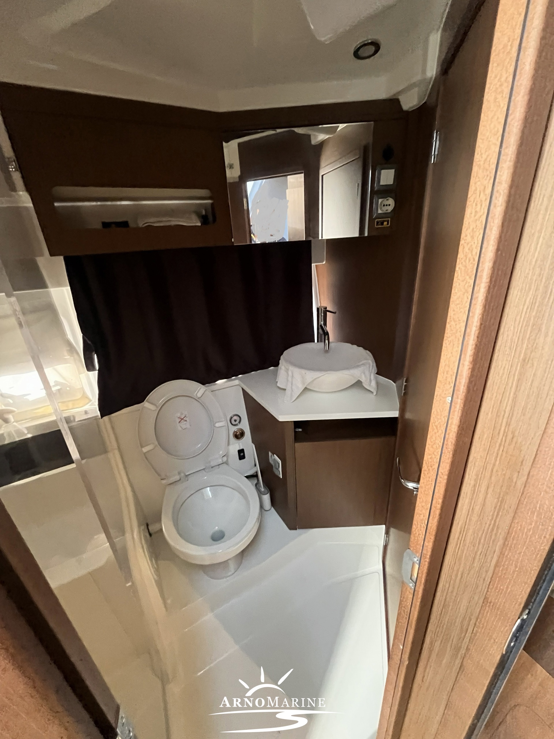 BENETEAU ANTARES 11 COUPE Usata 2024 - Foto 8