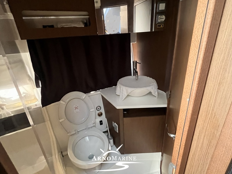 BENETEAU ANTARES 11 COUPE Foto 8