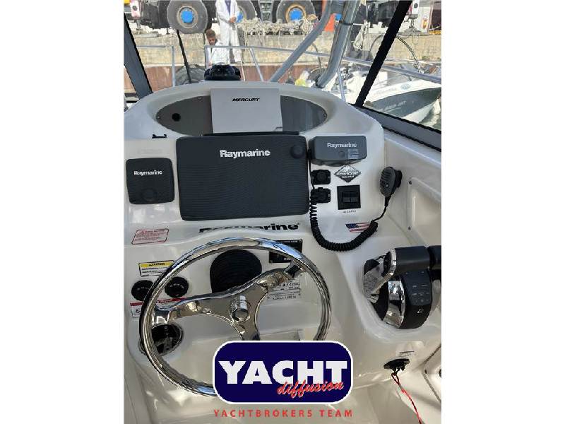 Boston Whaler 255 Conquest Foto 11