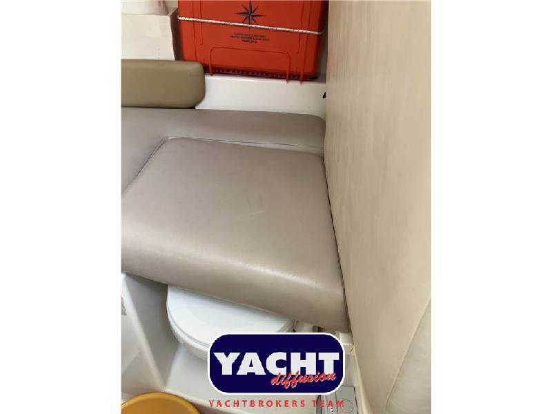 Boston Whaler 255 Conquest Foto 13