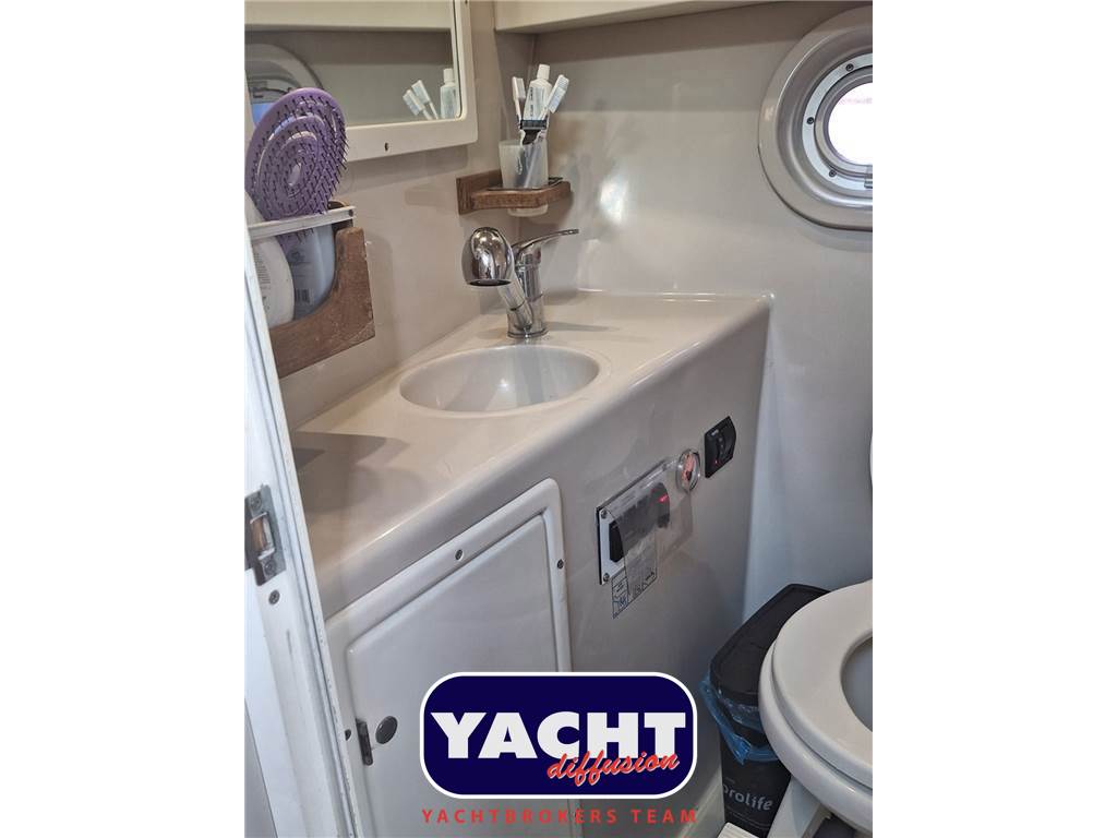 Four Winns VISTA 298 Used 2000 - Photo 5