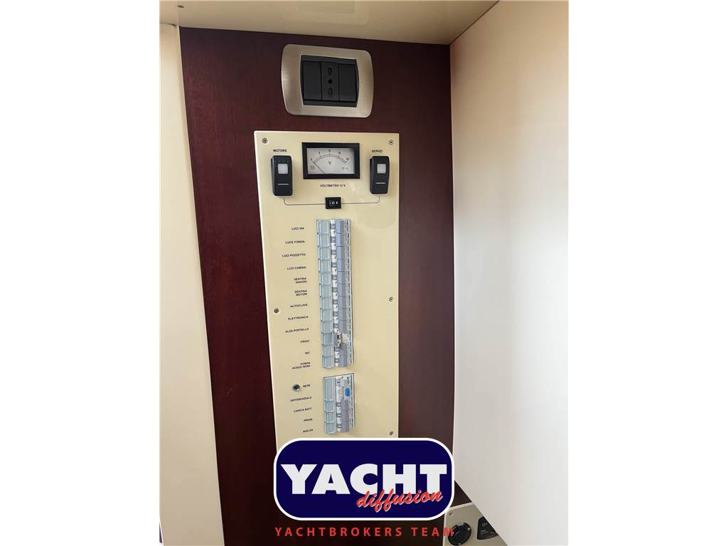 Cantieri Tirrenia Viveur 28 Cabin Usata -1 - Foto 11