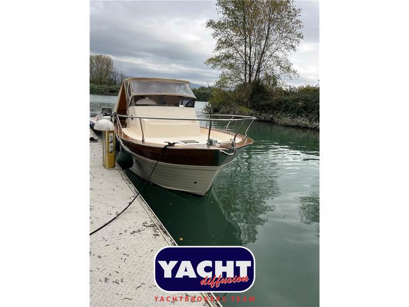 Cantieri Tirrenia Viveur 28 Cabin Foto 4