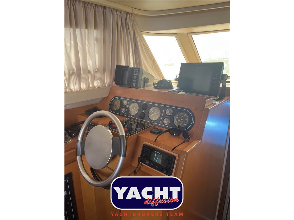 Mochi Craft DOMINATOR 34 Used 1992 - Photo 1