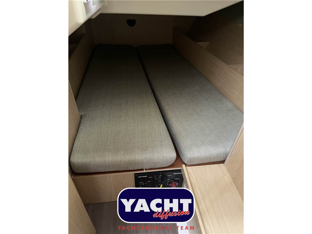 Beneteau Oceanis 41.1 Used 2016 - Photo 9