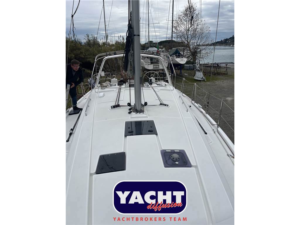 Beneteau Oceanis 41.1 Used 2016 - Photo 2