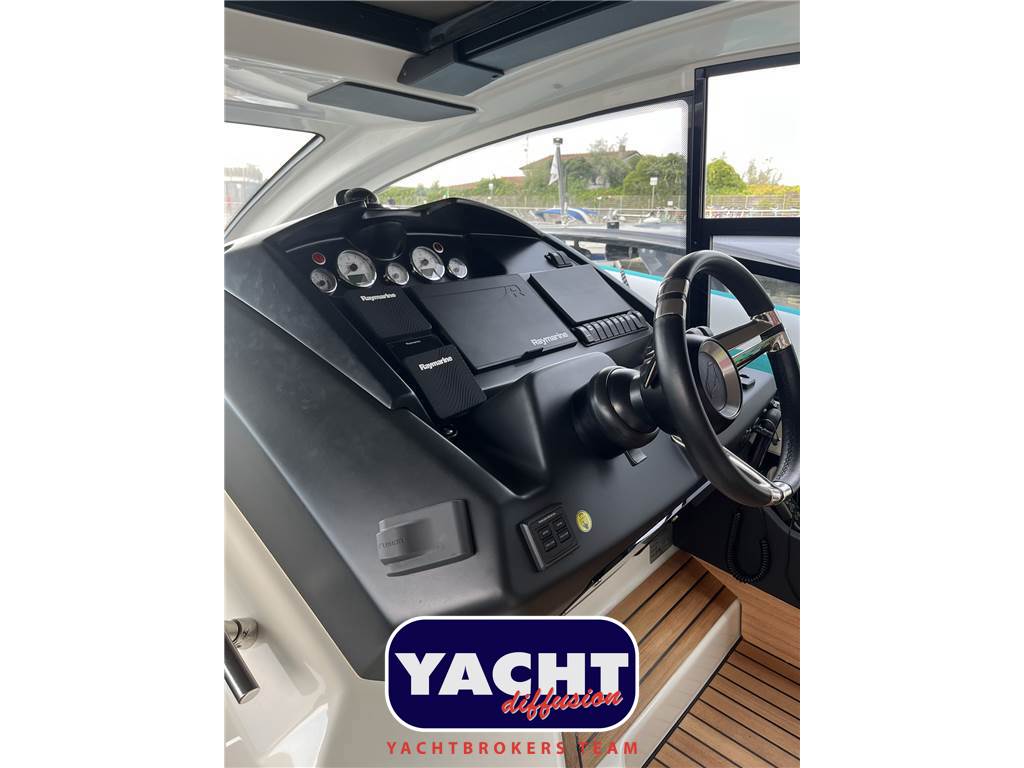 Cranchi M44 HT Usata 2022 - Foto 17