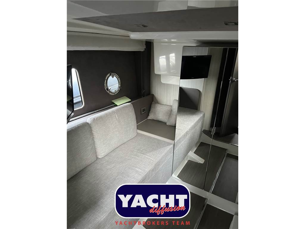 Cranchi M44 HT Usata 2022 - Foto 16