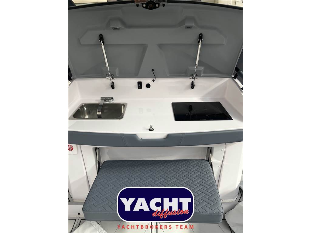 Ranieri International Cayman 38 Excutive Usata 2025 - Foto 6