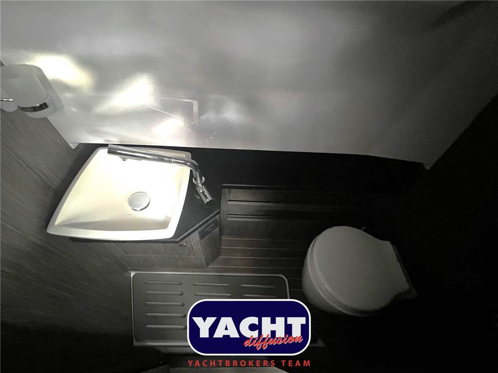 Ranieri International Cayman 38 Excutive Usata 2025 - Foto 15
