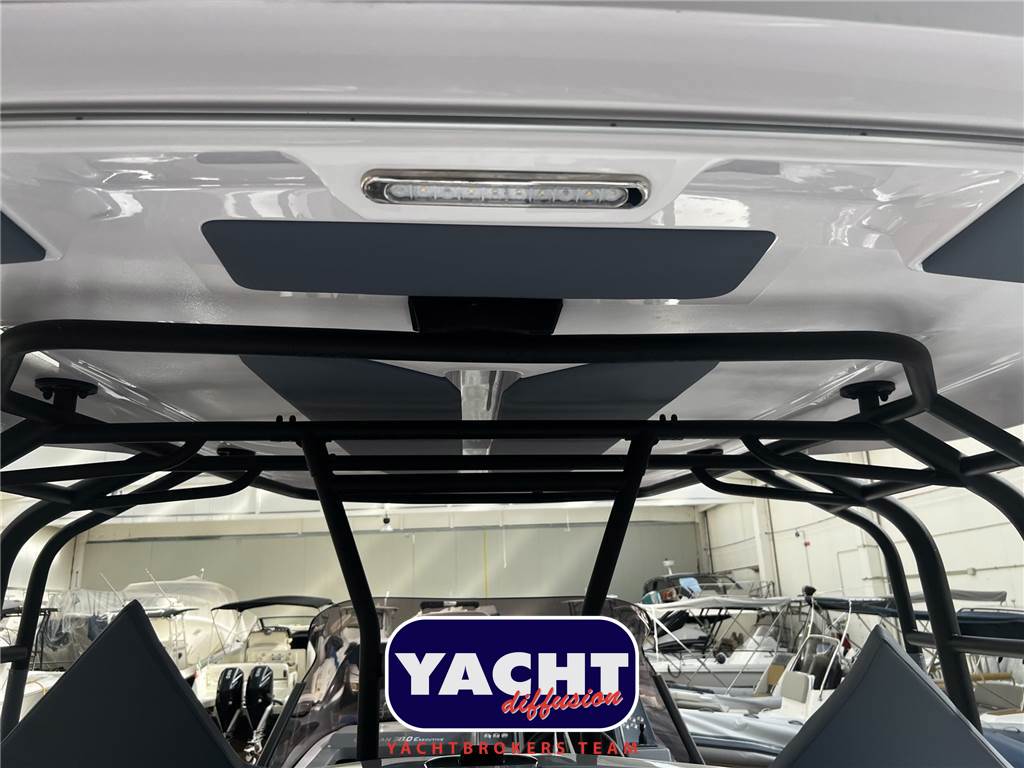 Ranieri International Cayman 38 Excutive Usata 2025 - Foto 7