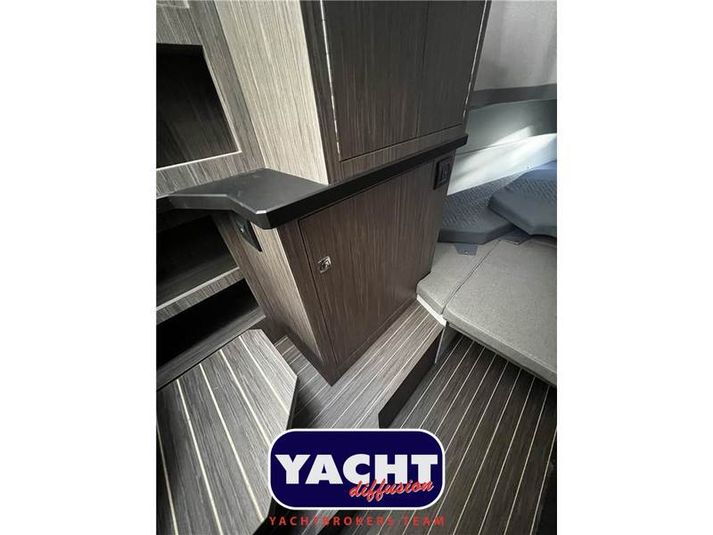 Ranieri International Cayman 38 Excutive Foto 14