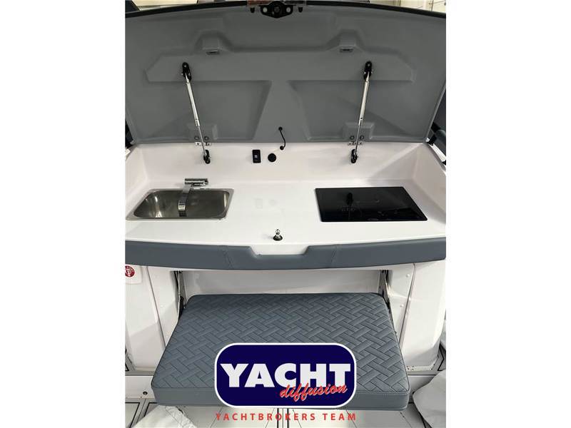 Ranieri International Cayman 38 Excutive Foto 6