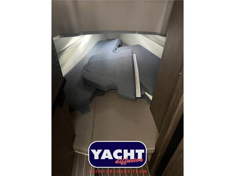 Ranieri International Cayman 38 Excutive Foto 11