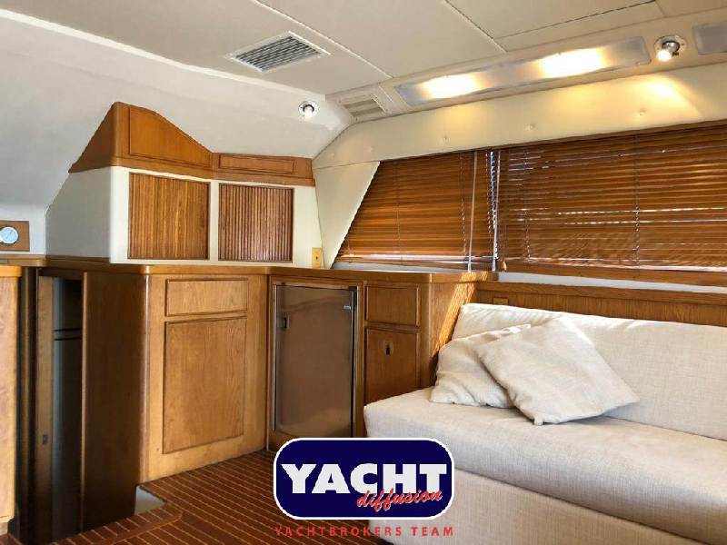 Bertram Yacht 37' Convertible Foto 3