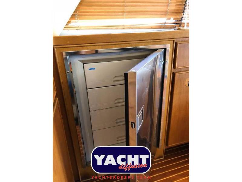 Bertram Yacht 37' Convertible Foto 8