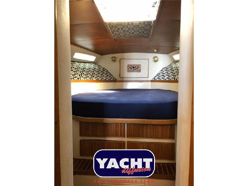 Bertram Yacht 37' Convertible Foto 14