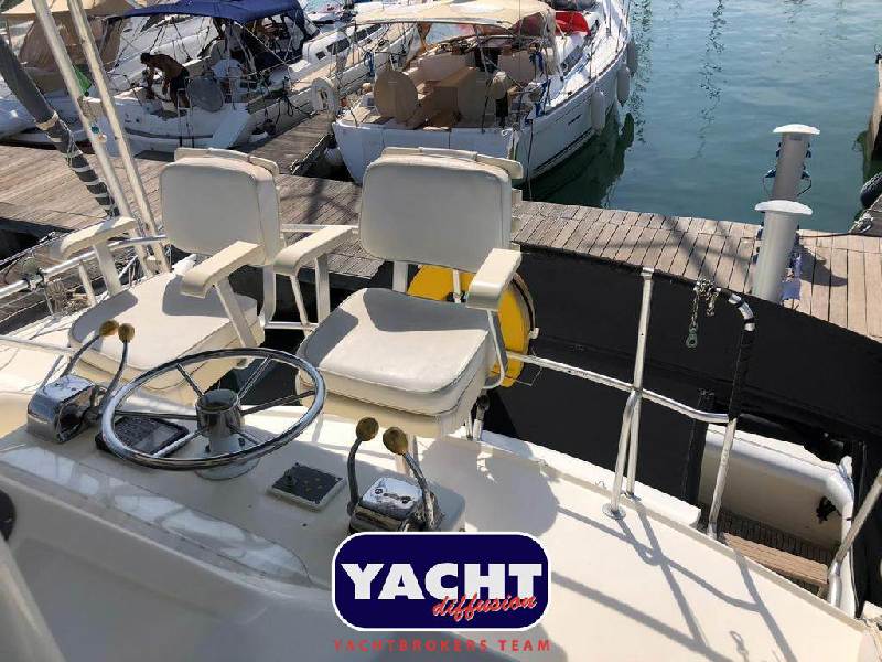 Bertram Yacht 37' Convertible Foto 20