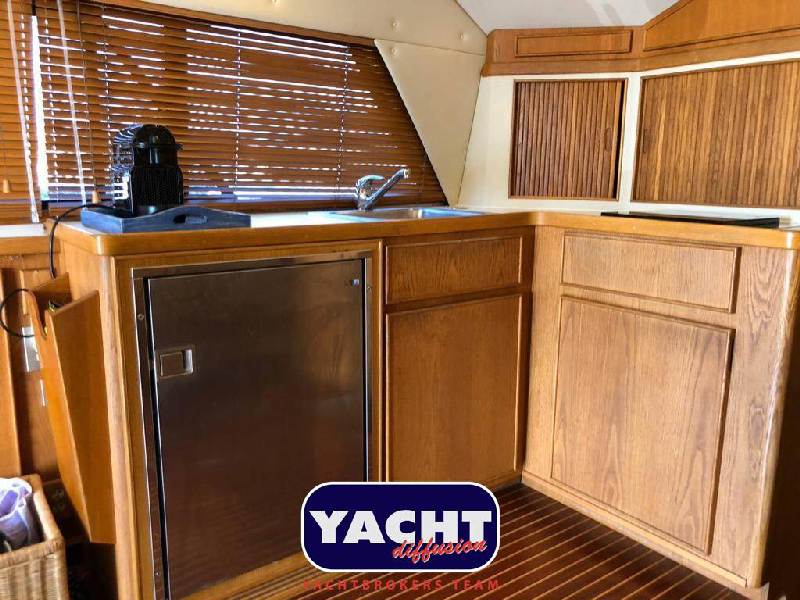 Bertram Yacht 37' Convertible Foto 9