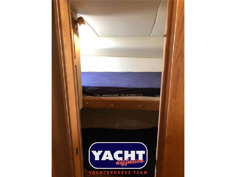Bertram Yacht 37' Convertible Foto 11