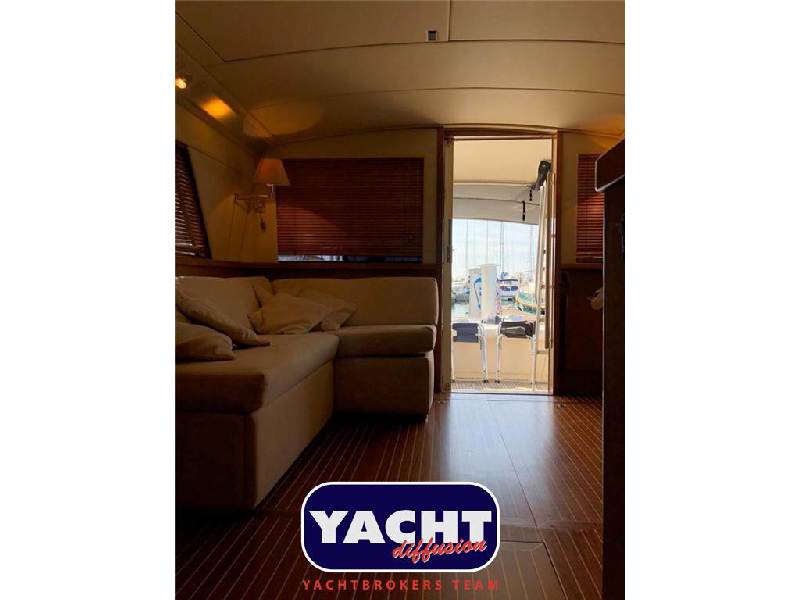 Bertram Yacht 37' Convertible Foto 7