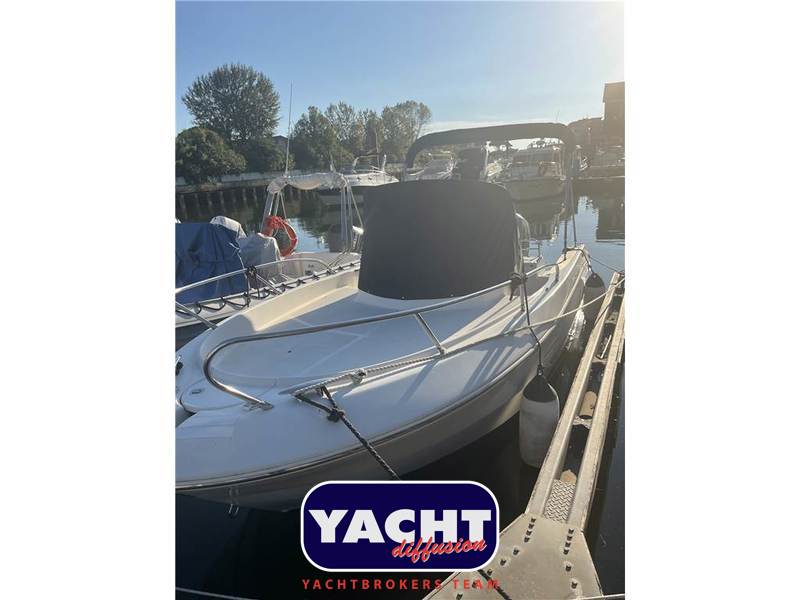 Sessa Marine Key Largo 22'