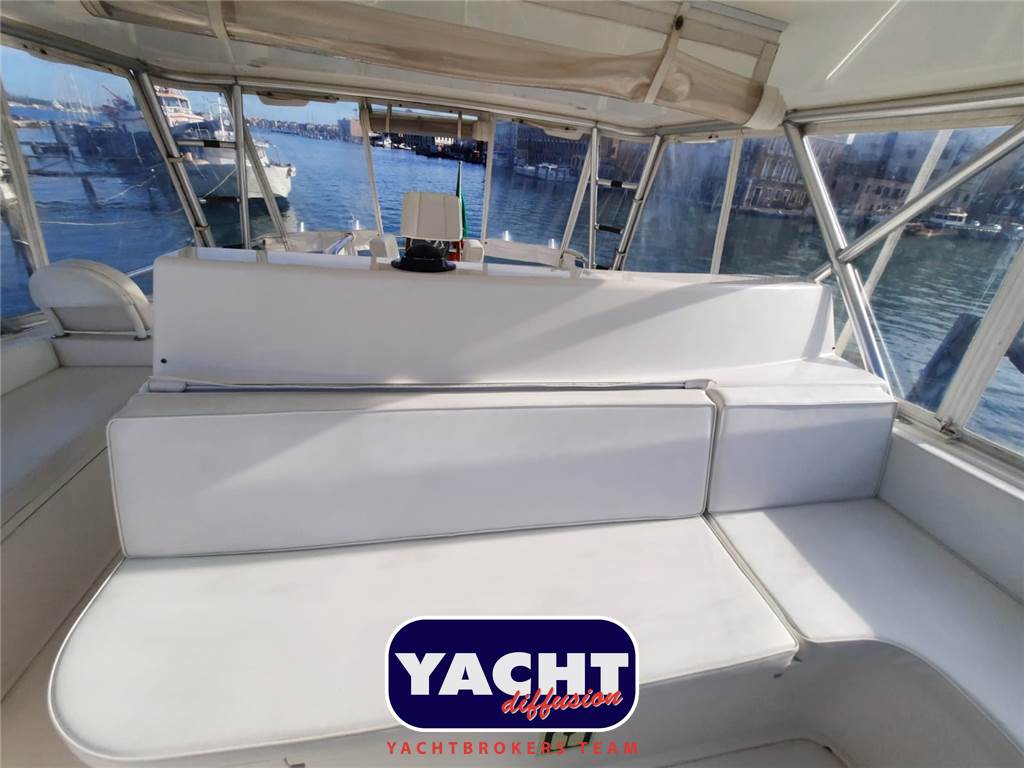 Viking Yachts 57' Convertible Usata 2009 - Foto 6