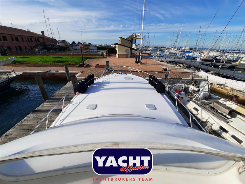 Viking Yachts 57' Convertible Usata 2009 - Foto 13