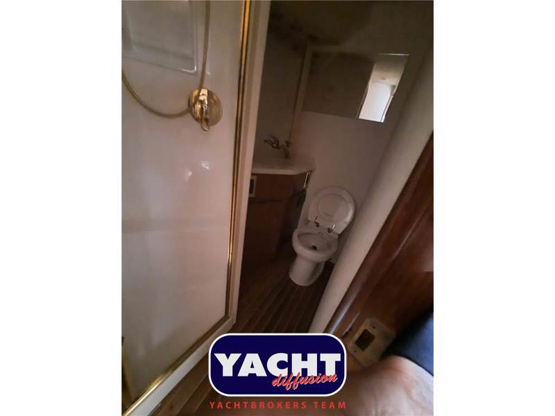 Viking Yachts 57' Convertible Foto 16