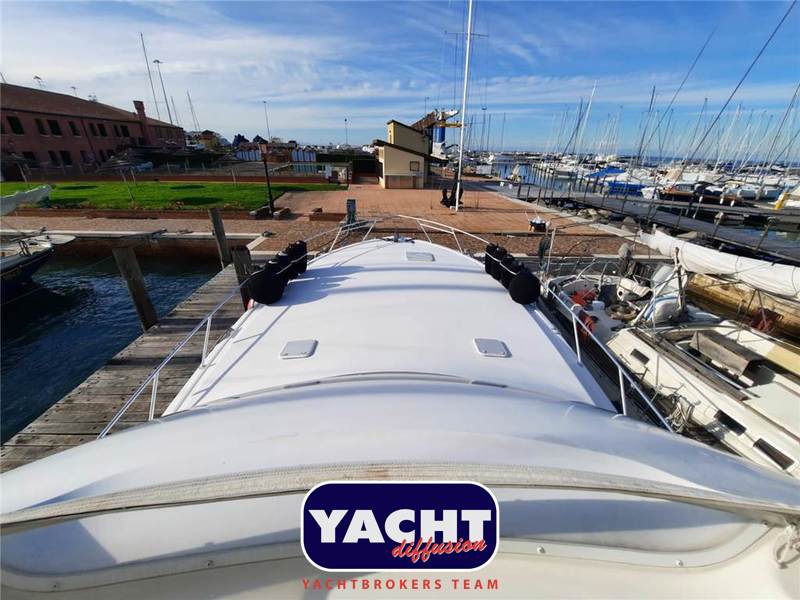 Viking Yachts 57' Convertible Foto 13