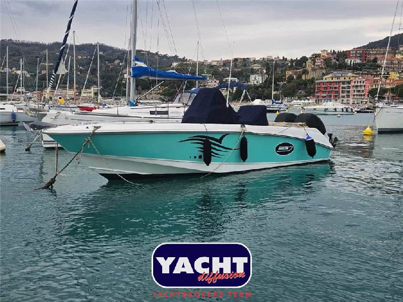 Boston Whaler OUTRAGE 270