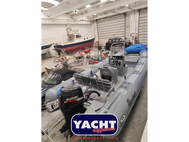 Marshall Marshall M670