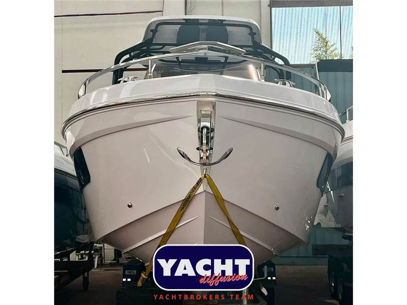 Ranieri International Next 330 LX