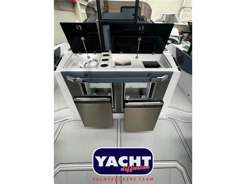 Ranieri International Next 330 LX Foto 4