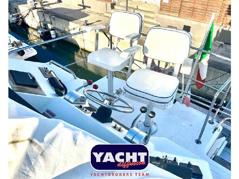 Sea Ray 430 CONVERTIBLE Foto 17