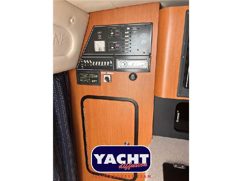 Crownline 315 SCR Foto 11