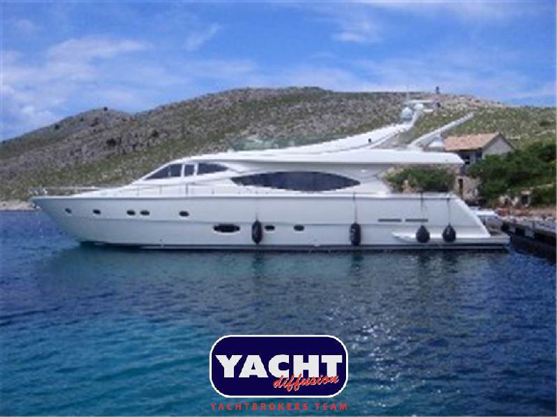 Ferretti Yachts 76