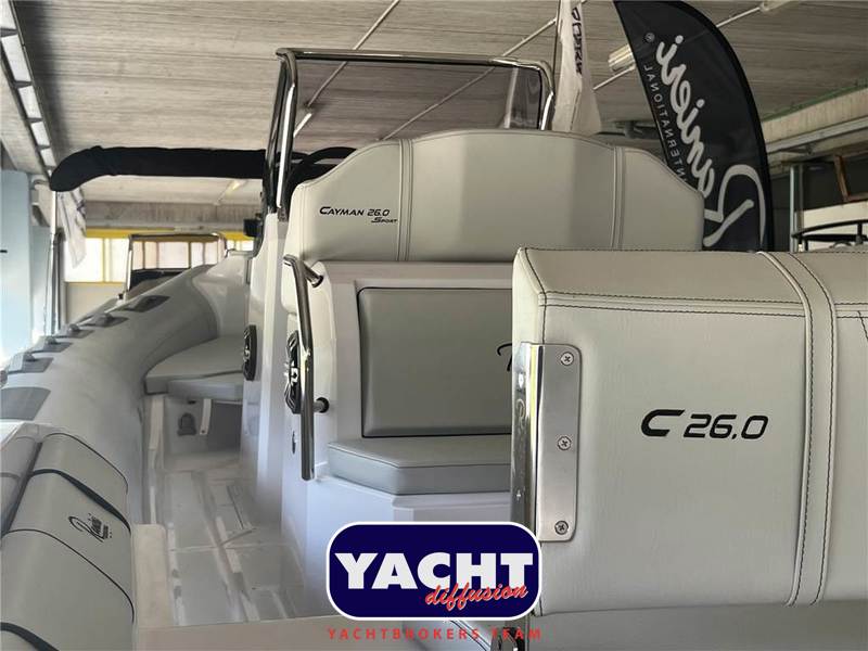 Ranieri International Cayman 26 Sport Touring