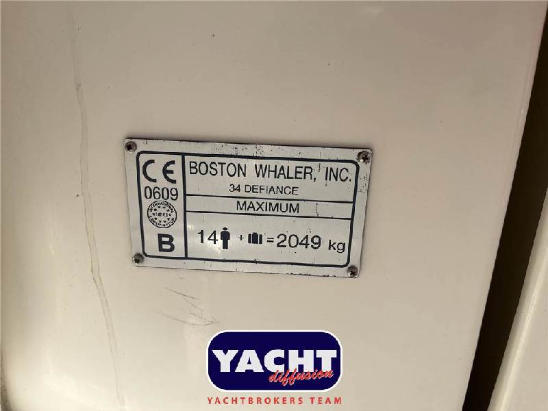 Boston Whaler 34 Defiance Foto 13