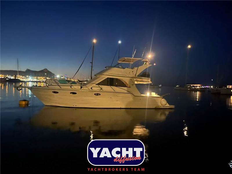 Tiara Yachts 360 Fly Foto 11