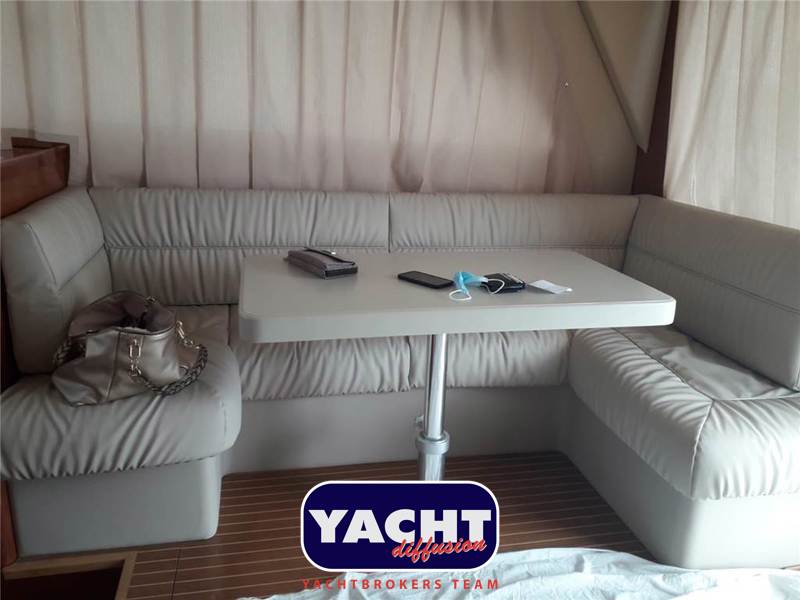 Tiara Yachts 360 Fly Foto 10