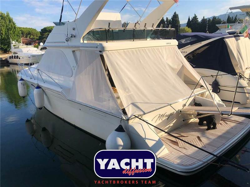 Tiara Yachts 360 Fly