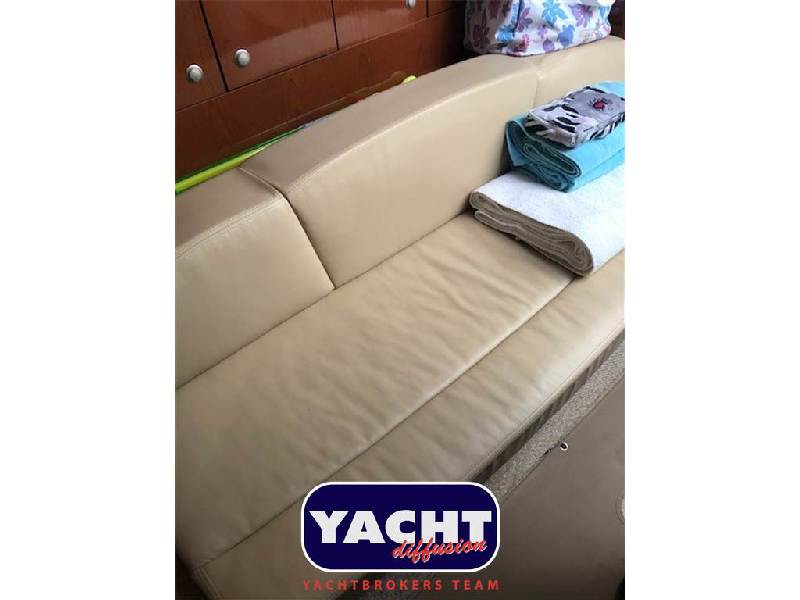 Sea Ray 335 DA Foto 8
