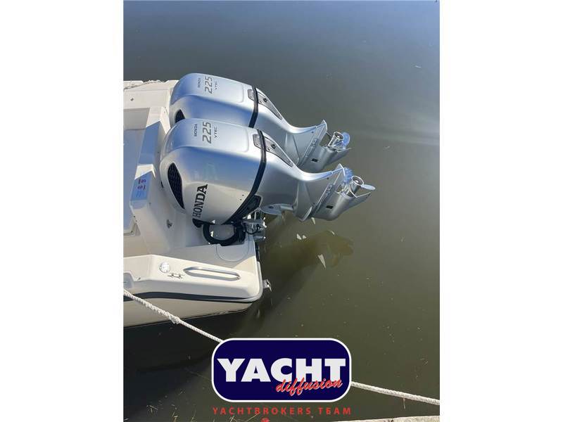 Pursuit 2870 Walkaround Foto 3