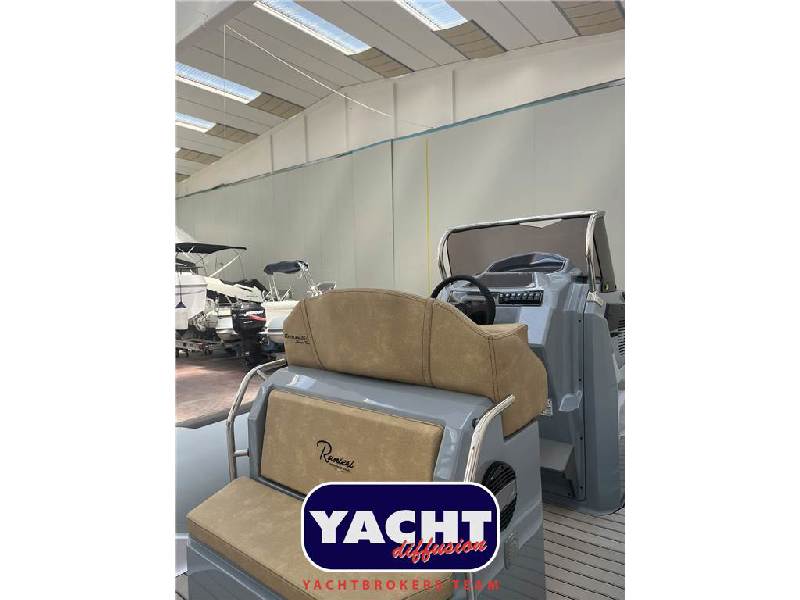 Ranieri Cantiere Cayman 26 Sport Touring Foto 5