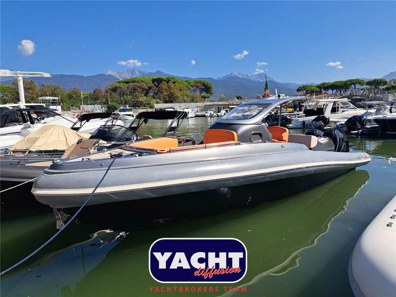 Albatro International 32 Open FB Foto 5