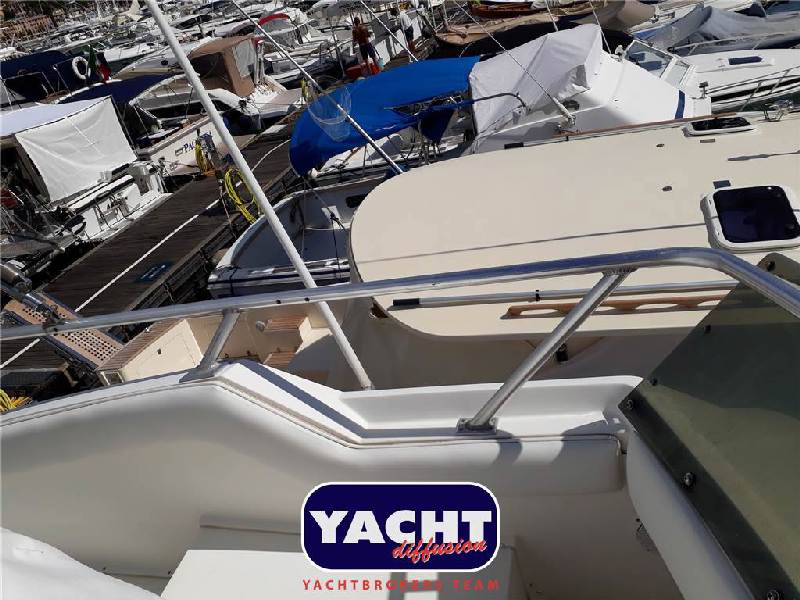 Bertram Yacht 37' Convertible Foto 7