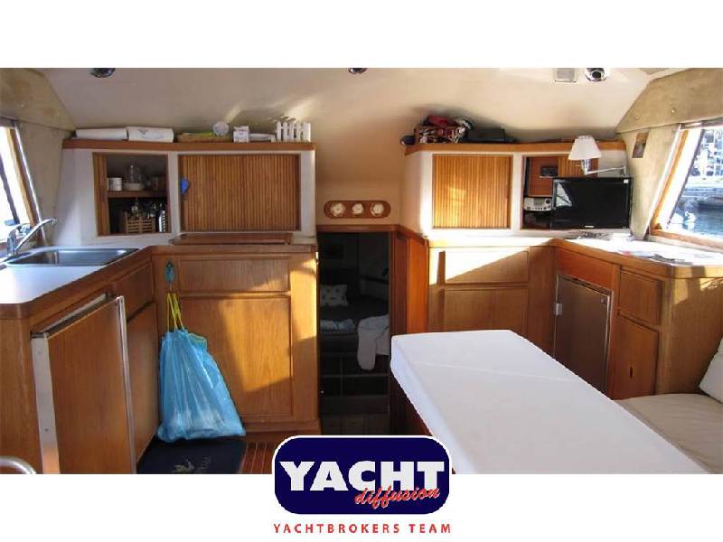 Bertram Yacht 37' Convertible Foto 11