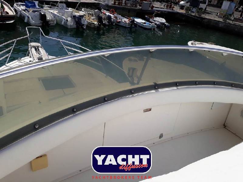 Bertram Yacht 37' Convertible Foto 6
