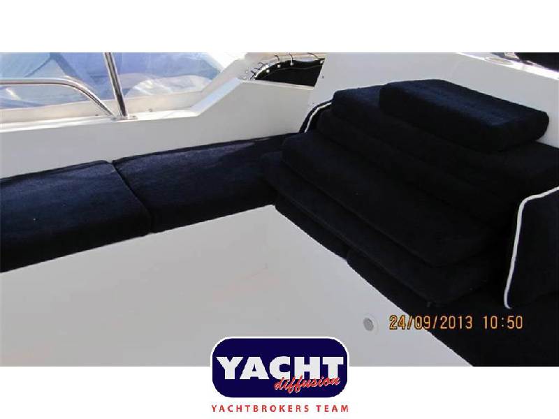 Riviera Marine 48 Convertible Foto 18